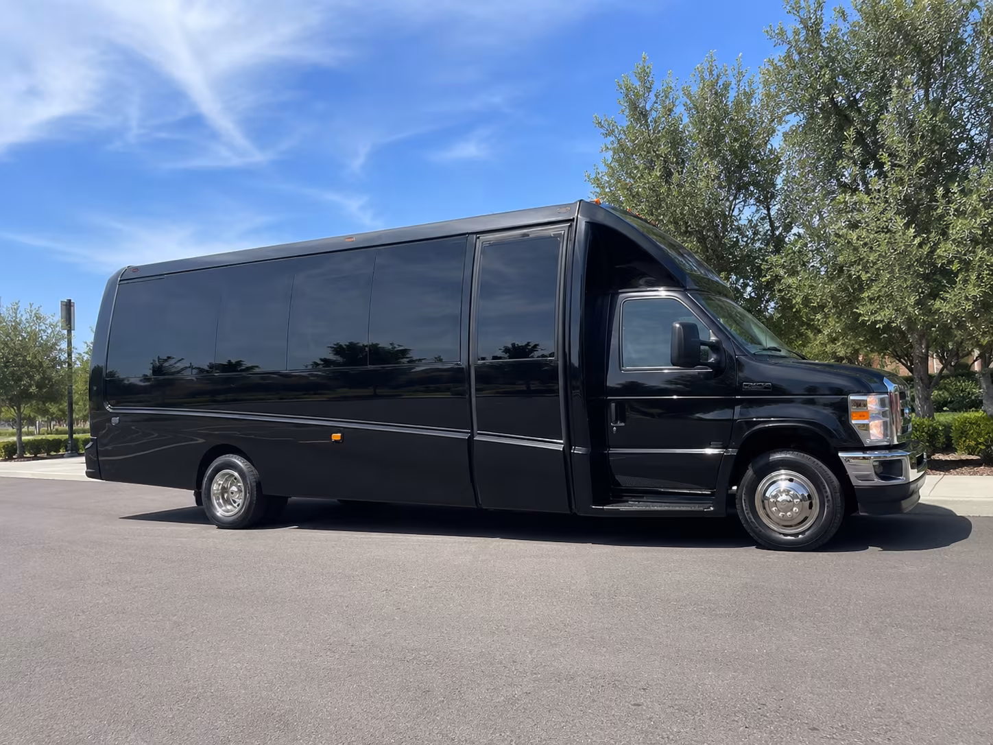Atlanta Airport Shuttle & Transportation party bus exterior