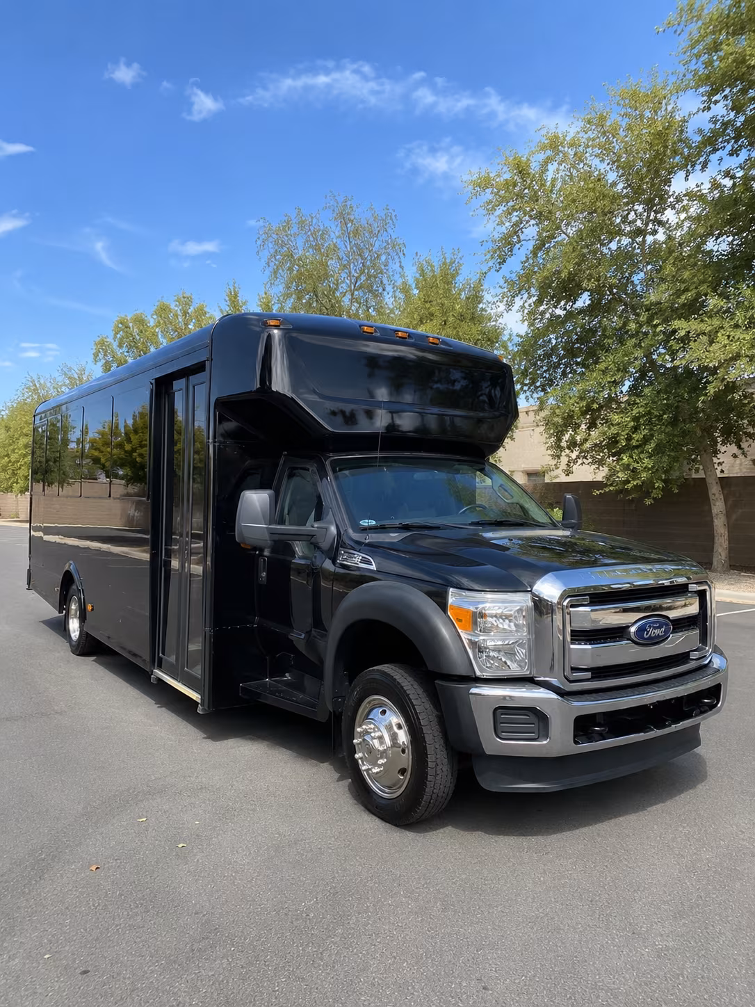 Atlanta Birthday, Sweet 16, & Quinceañera Transportation party bus exterior