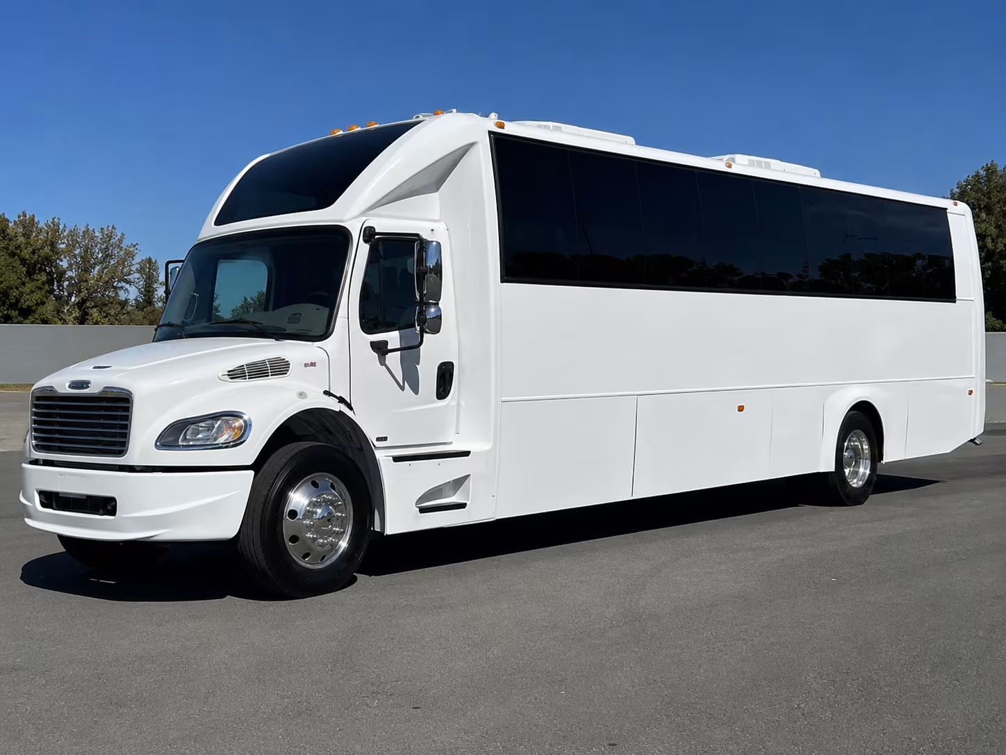 Atlanta Birthday, Sweet 16, & Quinceañera Transportation party bus exterior