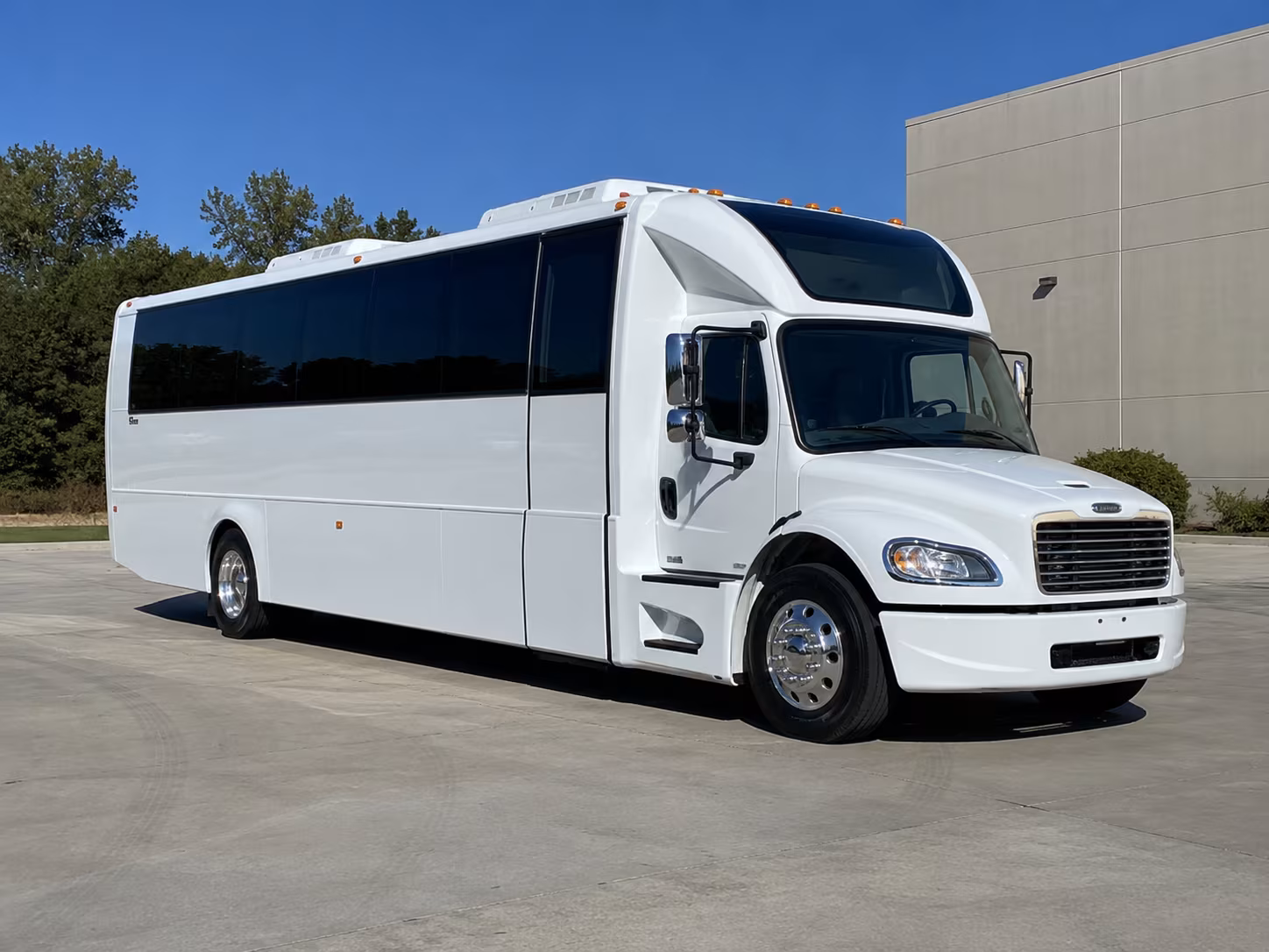 Atlanta Birthday, Sweet 16, & Quinceañera Transportation onboard seating