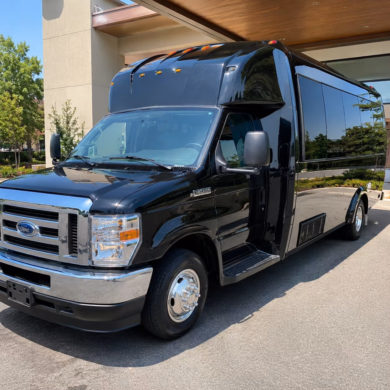 Smyrna Birthday, Sweet 16, & Quinceañera Party Bus Rentals